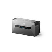 Anker SOLIX Solarbank Max AC 7-42kWh Plug&Play Komplettset auf einem weißen Hintergrund.