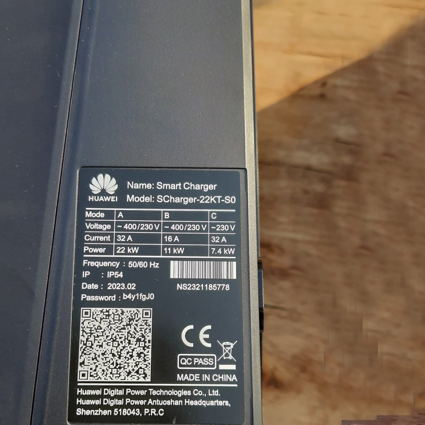 Huawei Wallbox Chargeur Intelligent AC 3 phases 22KT-S0