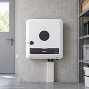 Fronius Symo GEN24 5.0 Plus SC – 5 kW Hybrid-Wechselrichter, 3-phasig – Visualisierung eines Installationsbeispiels; Umgebung nicht im Lieferumfang