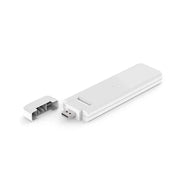 Hoymiles DTU-WLite-S USB-Gateway mit abgenommener Schutzkappe