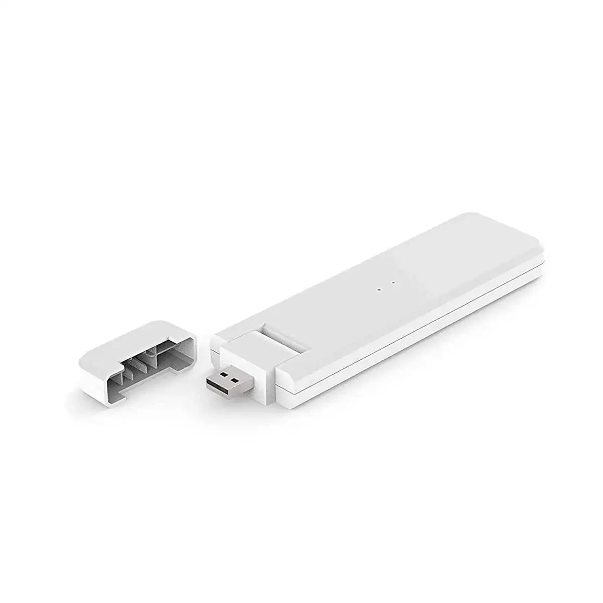 Hoymiles DTU-WLite-S USB-Gateway mit abgenommener Schutzkappe